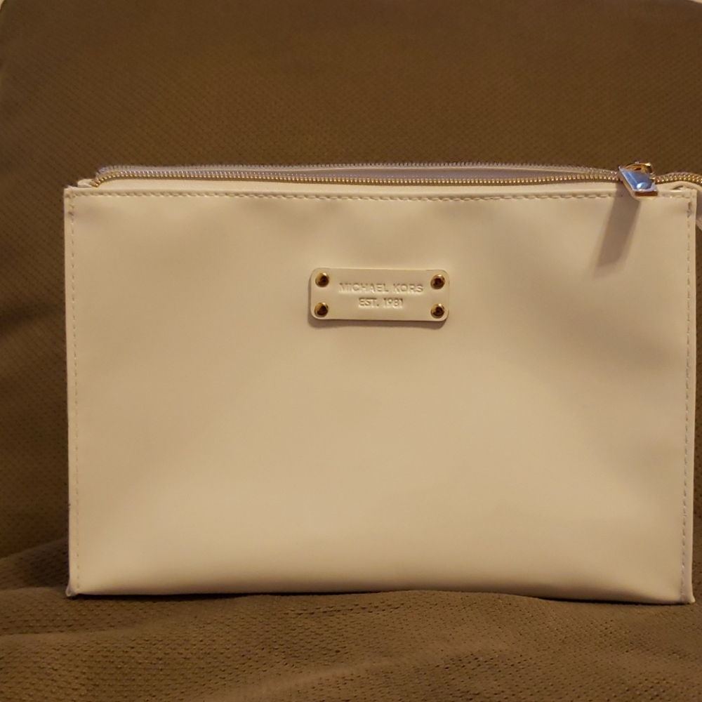Michael kors cosmetic bag